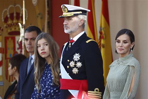 Las Im Genes Del Desfile Por El D A De La Fiesta Nacional Los Reyes