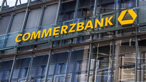 Commerzbank schließt sieben Filialen in OWL Auch Steinhagen ist