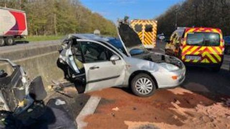 A13 Sa Voiture Tombe En Panne Sur Lautoroute Il Est Mortellement