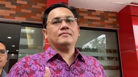 Profil Dan Biodata Farhat Abbas Sebut Bunda Corla Transgender Hingga