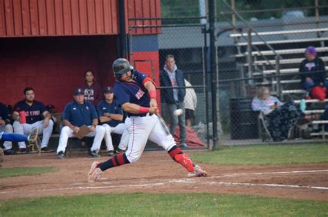 Guelph Royals Rough Up Brantford Red Sox BrantBeacon