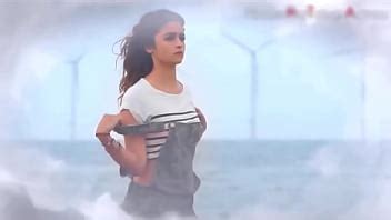 Alia Bhatt Hot Bikini In Shaandaar XNXX