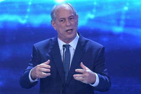 Ciro Gomes propõe mudar padrão pedagógico no ensino de todo país