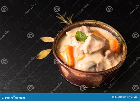 Concept Fran Ais Classique Blanquette De Veau Ou Veau De Nourriture En