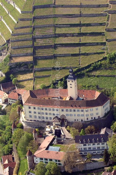 GUNDELSHEIM aus der Vogelperspektive Das Schloß Horneck in Gundeksheim