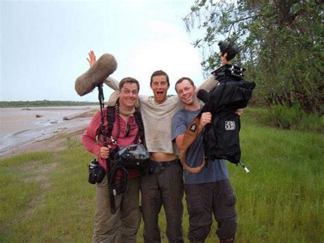 Cool Behind The Scene Filem Man VS Wild Born Survivor Of Bear