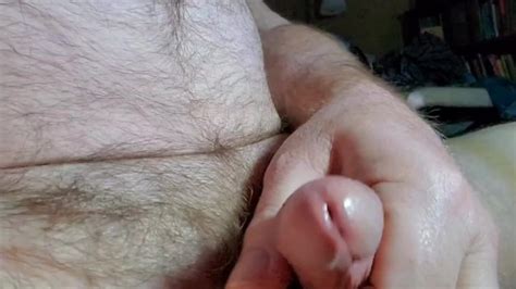 Раздеваюсь и дрочу свой маленький член Pornhub Gay