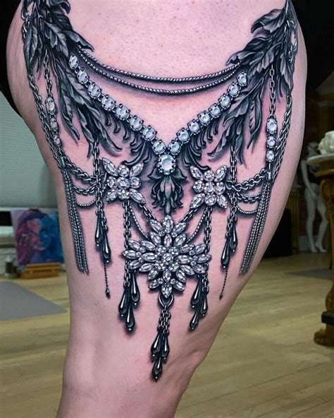 18 Sexy Thigh Tattoos For Women That You Ll Love Fashionterest