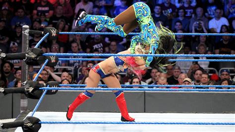 SmackDown Women’s Champion Alexa Bliss vs. Naomi: photos | WWE