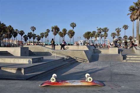 The Venice Beach Skatepark editorial photo. Image of artists - 152754616