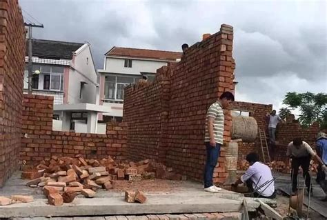 明年起，全面叫停農村建房，住著危房的農民咋辦？ 每日頭條