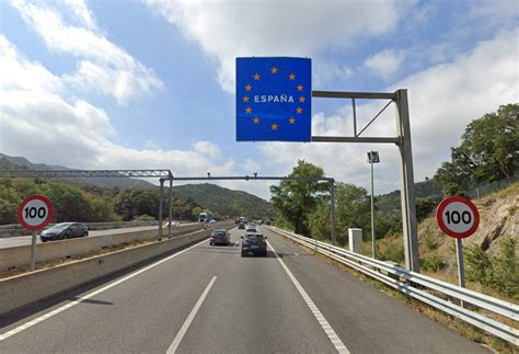 Plusieurs Kilom Tres De Bouchons Sur L Autoroute A Avant L Espagne