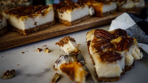 Caramel Pecan Cheesecake Bars