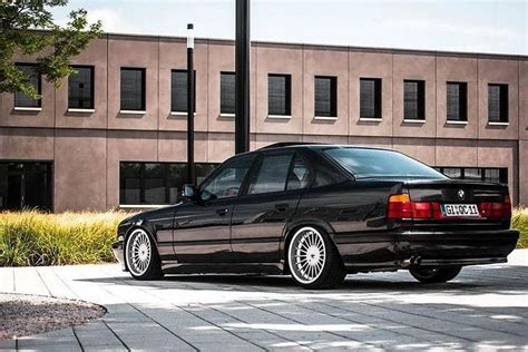 E34 Foto: To it’s respective owner #KlasickFtm3nt #BMW #UltimateDrivingMachine #Bimmer # ...