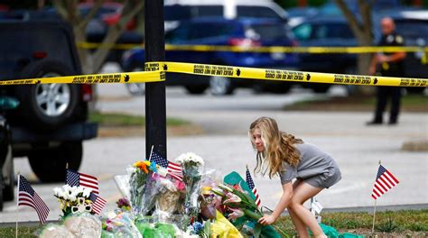 Virginia Beach Shooters Kin Offer Condolences In Note Taped Up Outside