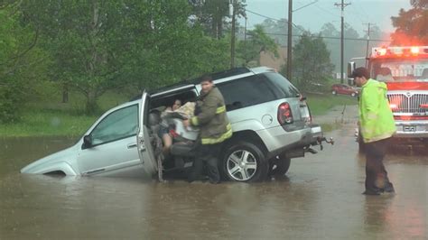 Heavy Rain Flash Flooding Spreading From South To East Nbc News