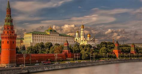 EU Discussions on Visa Ban for Russians: Insights from Fragomen Germany ...