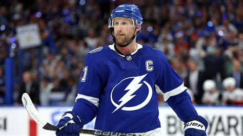 Steven Stamkos Pens Emotional Farewell To Lightning Fans