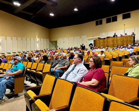 Larned residents voice concerns with ILS feedlot permit