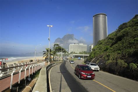 Avenida Niemeyer Fechada Na Noite Desta Quinta Feira Rio De Janeiro