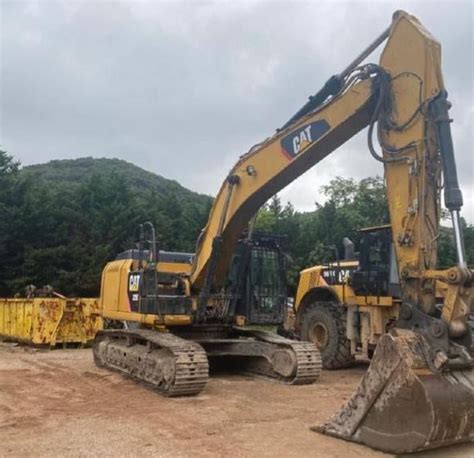 Caterpillar El Tracked Excavator