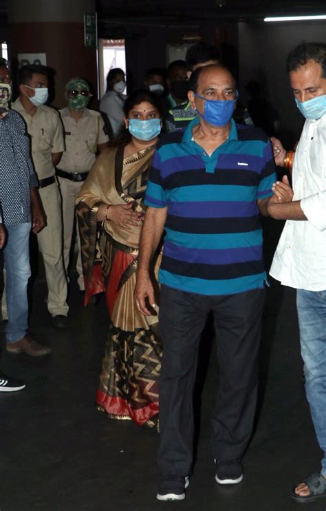 Sushant Singh Rajput funeral: Bollywood actor cremated in Mumbai ...