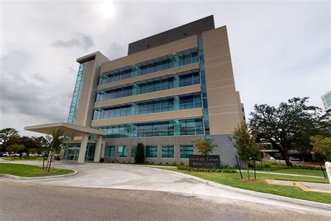 See Inside The Newly Expanded Gayle And Tom Benson Cancer Center New