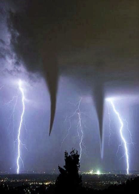 Spectacular Weather Moore Oklahoma Tornados Twin