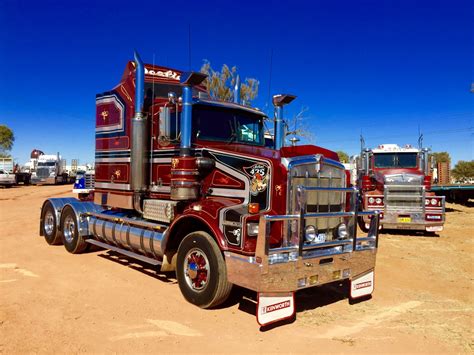 Semitrckn — Kenworth custom T909