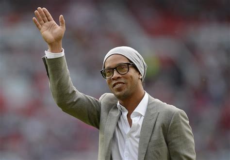 Ronaldinho Se Retira Del F Tbol Profesional A Sus A Os