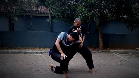 Silat Maenpo Aom Tur At Combat M A T Kepeng N Shoulder Throw