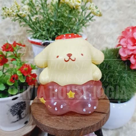 Jual Action Figure Pompompurin Strawberry Cloud Cake Topper Pompompurin