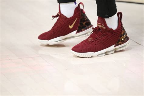 LeBron James: Gold and burgundy shoes not nod to former team