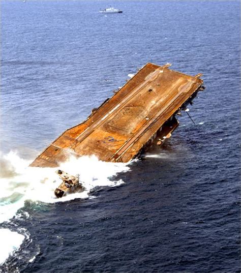 Uss Oriskany Sunk By Navy Used As Artificial Reef The New York Times