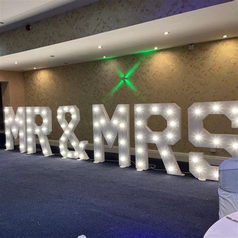 Led Light Up Mr Mrs Letters Lumiere Light Up Hire