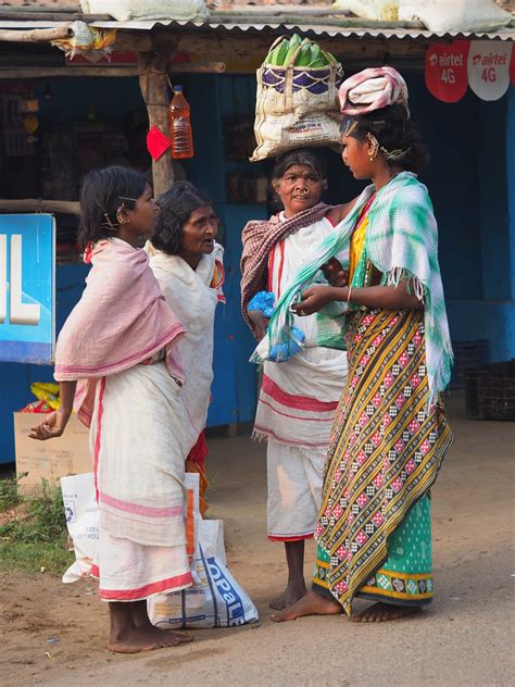 Dongria Kondh Women Wearing Traditional Strips Of White Cl Flickr