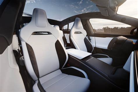 Tesla introduces Sport Seats for Model S Plaid designed for high G ...