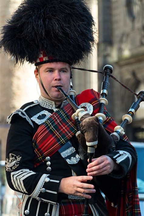 Bagpipescotlandedinburghplaying The Bagpipesbagpiper Free Image