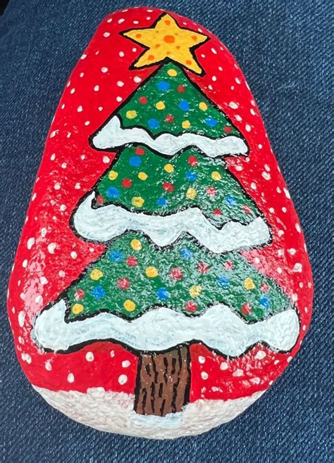 Christmas Tree Painted Rock In 2024 Christmas Pebble Art Christmas