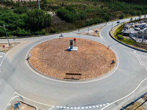 Monumento Cravo gigante evoca 25 de abril em Tábua Gazeta Rural