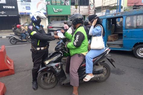 Operasi Keselamatan Ratusan Kendaraan Kena Tilang Di Depok