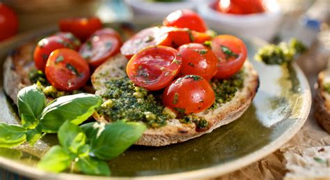 Bruschette Al Pesto E Pomodorini Ricette Light Melarossa