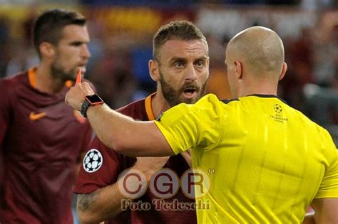 Roma Milan Arbitrer Marciniak Precedenti Negativi Per I