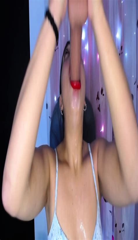 Capricorn Latina Deepthroat