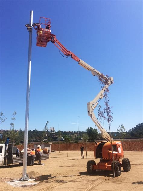 Alquiler Plataforma elevadora de brazo articulado diésel hasta 16 m de