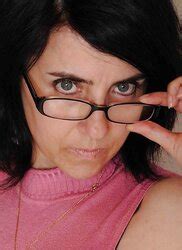 Thin Mature In Glasses ZB Porn