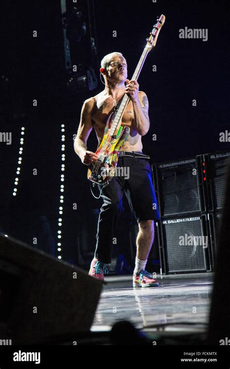 Red Hot Chili Peppers Concert Hi Res Stock Photography And Images Alamy