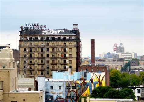 Divine Lorraine