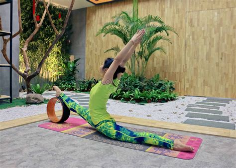 asanas images hd pictures   vectors  lovepikcom