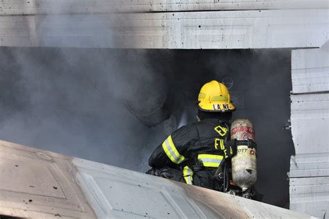 Everett Firefighters Quickly Contain Blaze In Detached Garage On